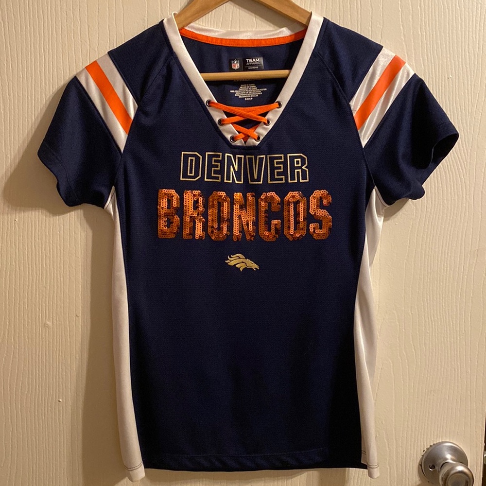 NFL team apparel : woman’s size small 1st fashion collection .